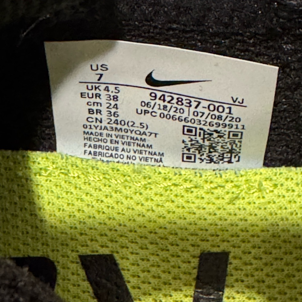 Nike Black and White Free RN Athletic Shoes - Picture 5 of 5